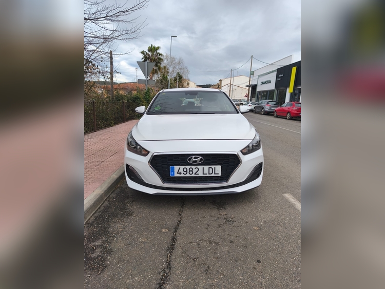 Hyundai i30 1.0 T-GDI 120 CV “TECNO Pack” foto 3