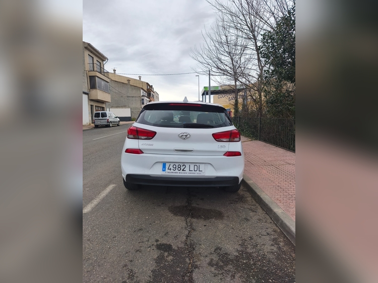 Hyundai i30 1.0 T-GDI 120 CV “TECNO Pack” foto 6