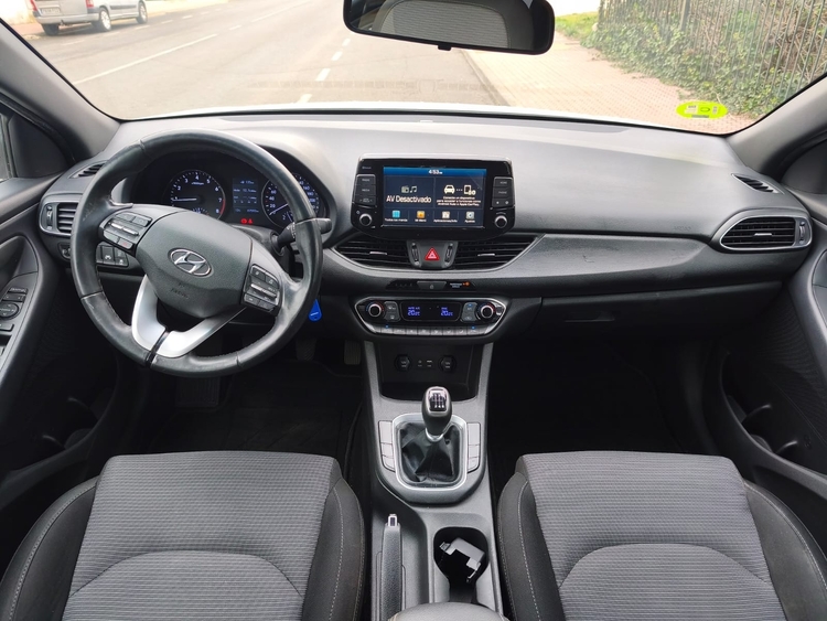 Hyundai i30 1.0 T-GDI 120 CV “TECNO Pack” foto 8